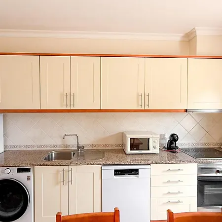 Casa Laranjal Apartment *