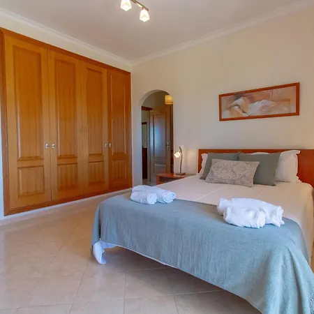 Casa Laranjal * 阿尔布费拉