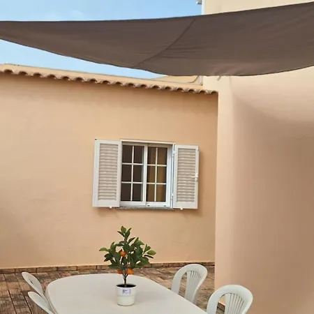 Casa Laranjal 公寓