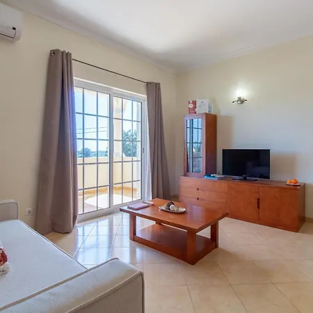 Casa Laranjal 阿尔布费拉
